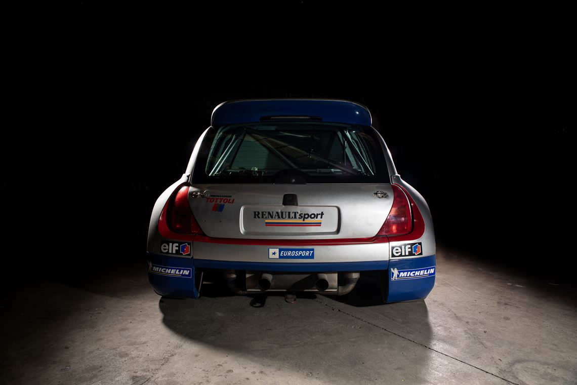 2001-clio-v6-trophy-from-luca-rangoni-europea