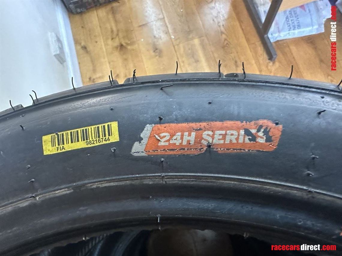 4-hankook-300-660-18-gt3-scrubbed-wet-tyyre