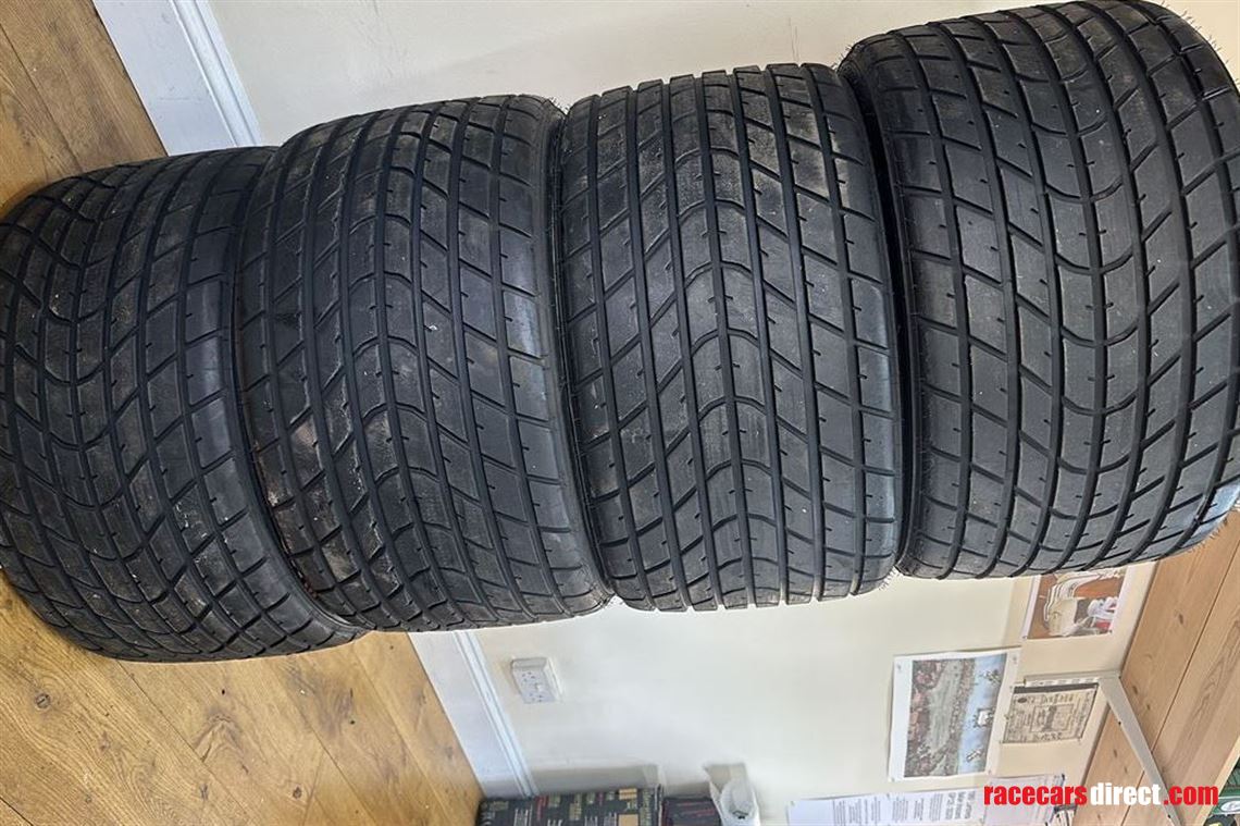 4-hankook-300-660-18-gt3-scrubbed-wet-tyyre