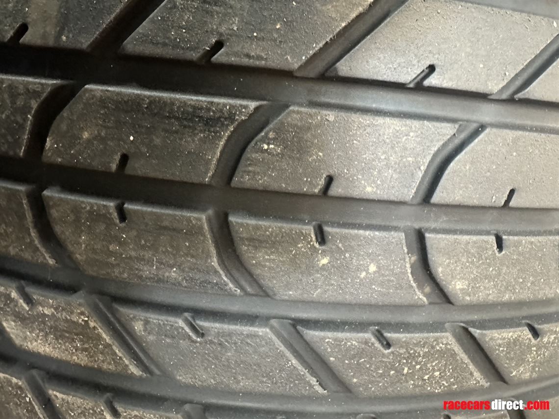 4-hankook-300-660-18-gt3-scrubbed-wet-tyyre