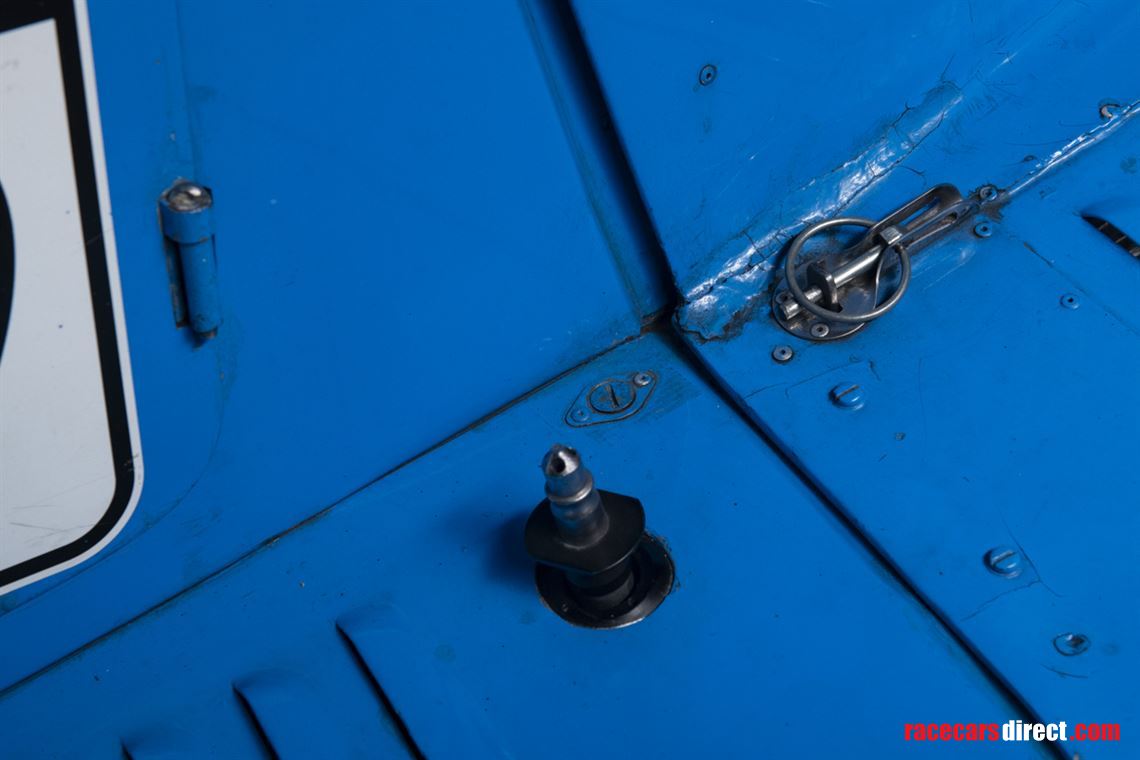 morgan-plus-8-gtr-big-blue