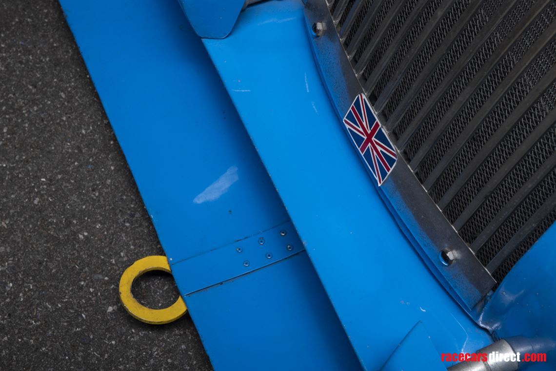 morgan-plus-8-gtr-big-blue