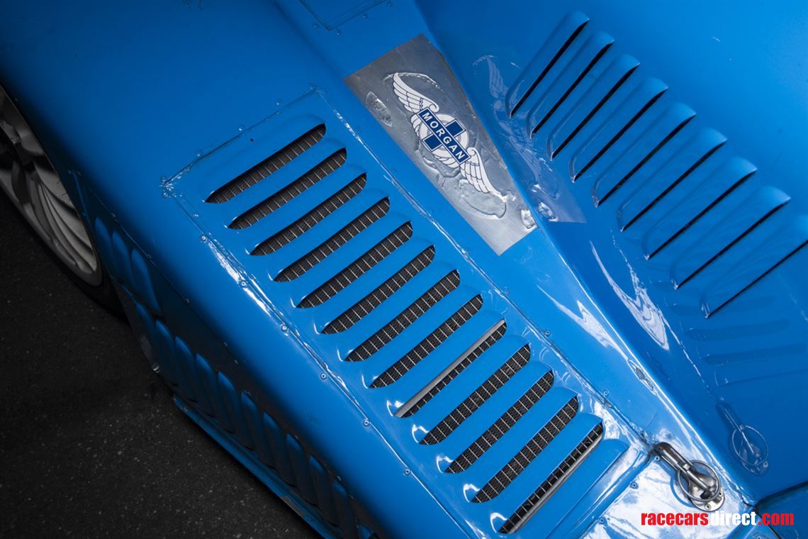 morgan-plus-8-gtr-big-blue