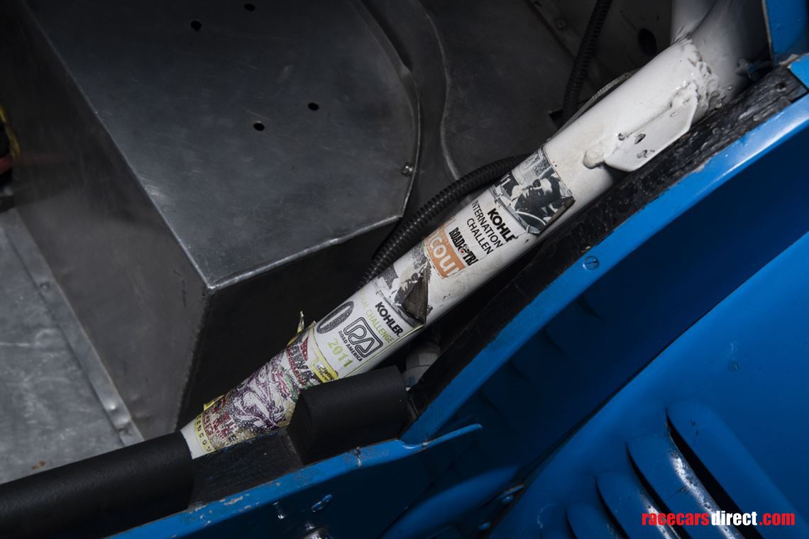 morgan-plus-8-gtr-big-blue