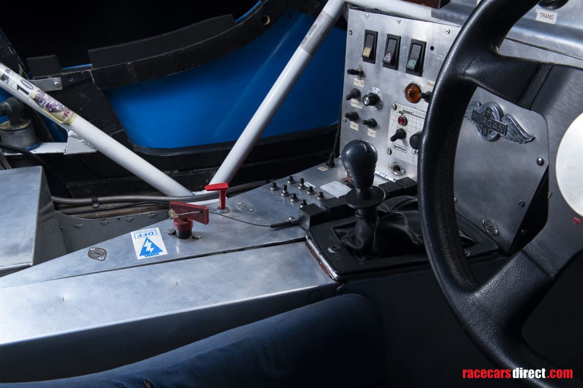 morgan-plus-8-gtr-big-blue