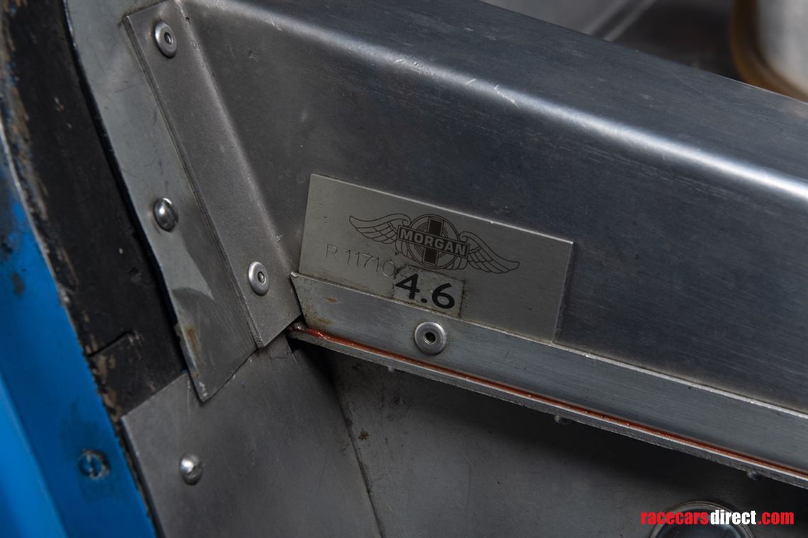 morgan-plus-8-gtr-big-blue