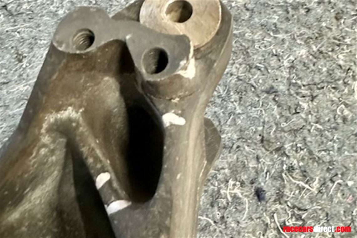 rear-upright-lucchini-sn-8790-historic