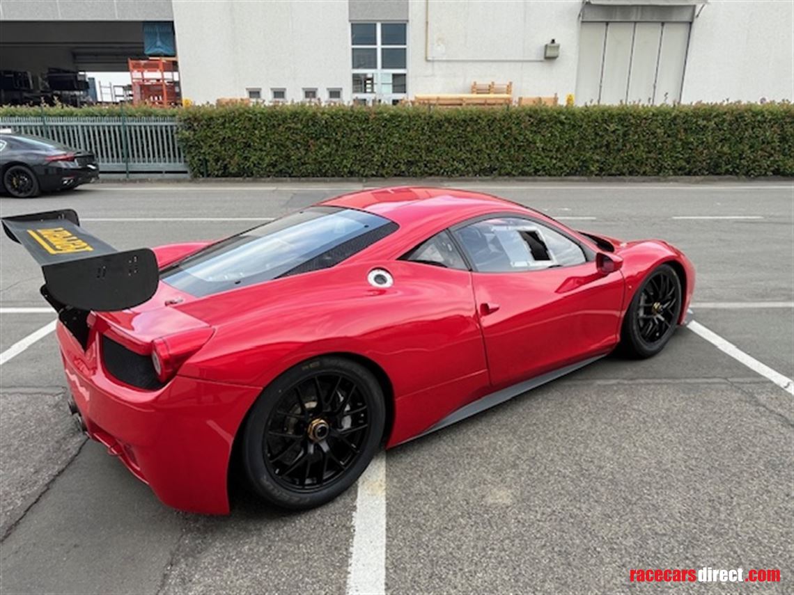 ferrari-458-challenge-2011