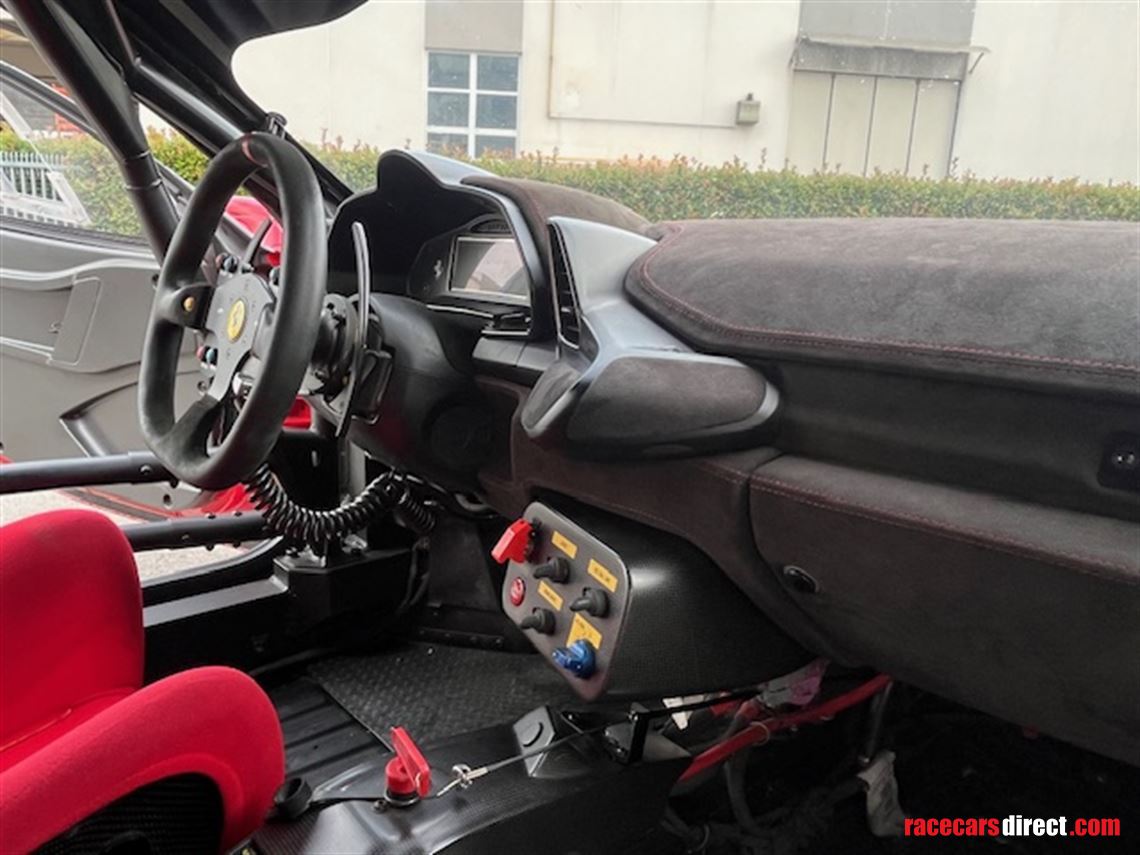 ferrari-458-challenge-2011