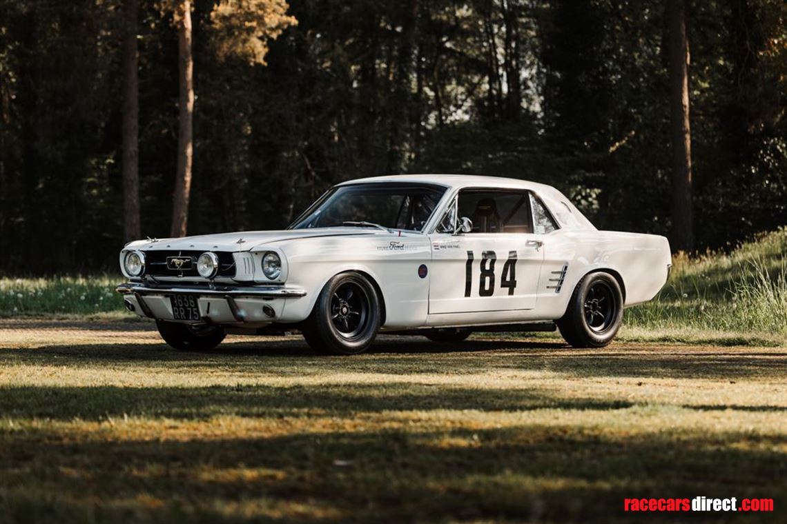 1965-ford-mustang-race-car