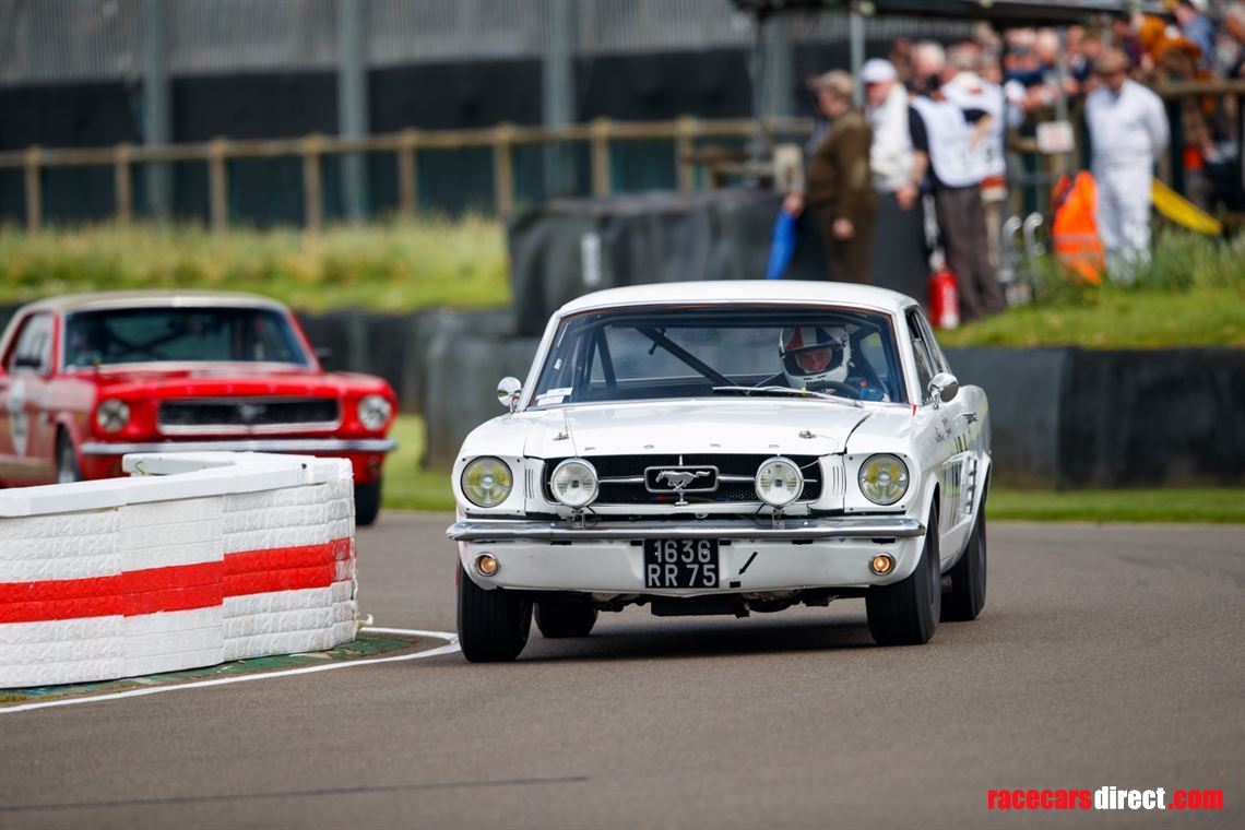 1965-ford-mustang-race-car