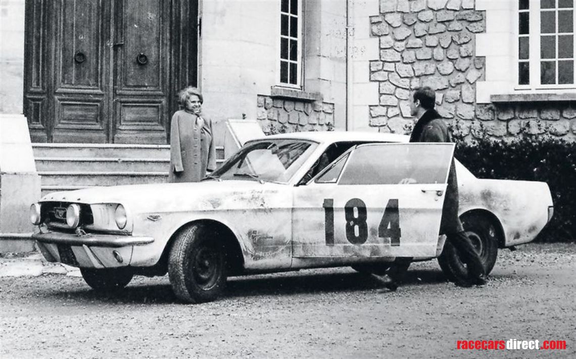 1965-ford-mustang-race-car