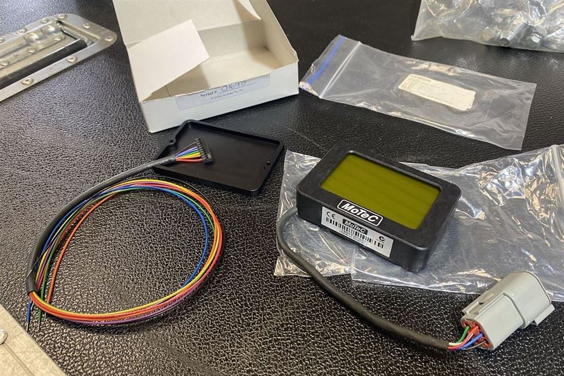 Racecarsdirect.com - Motec mini dash