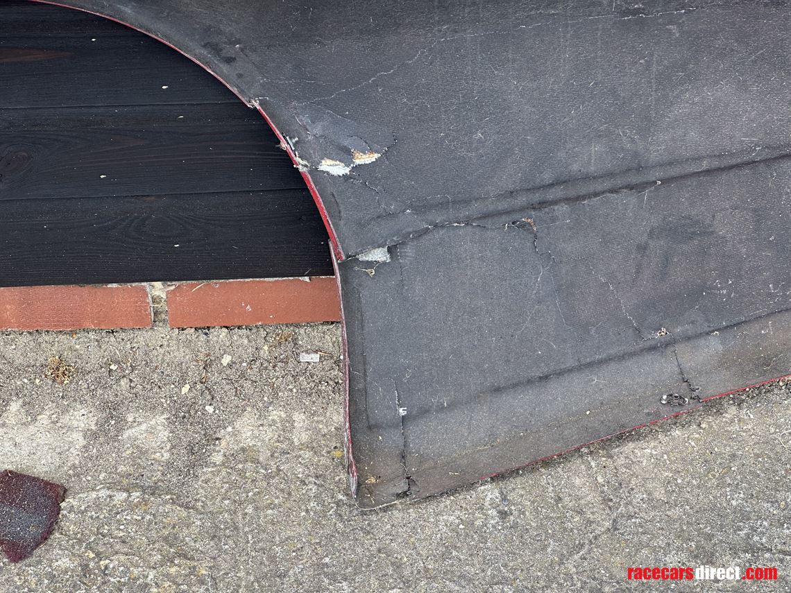 viper-gt3-carbon-bodywork-front-bumper-side