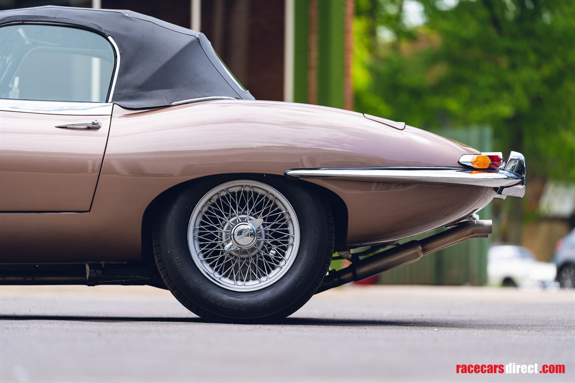 1961-jaguar-e-type-roadster
