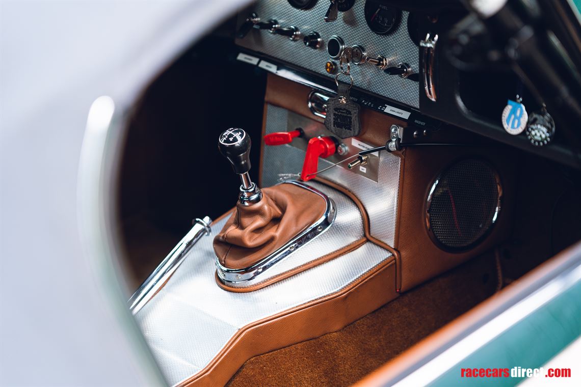 1961-jaguar-e-type-roadster