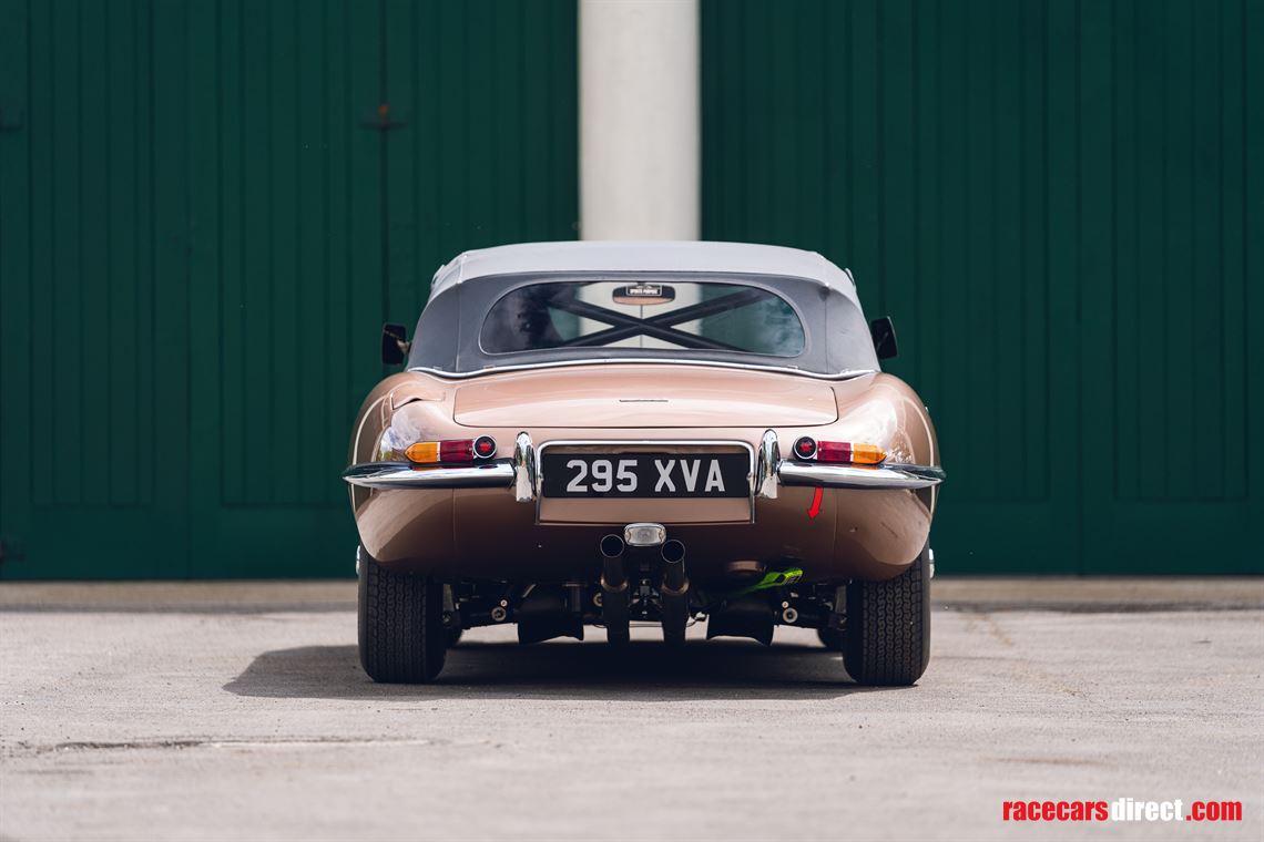 1961-jaguar-e-type-roadster