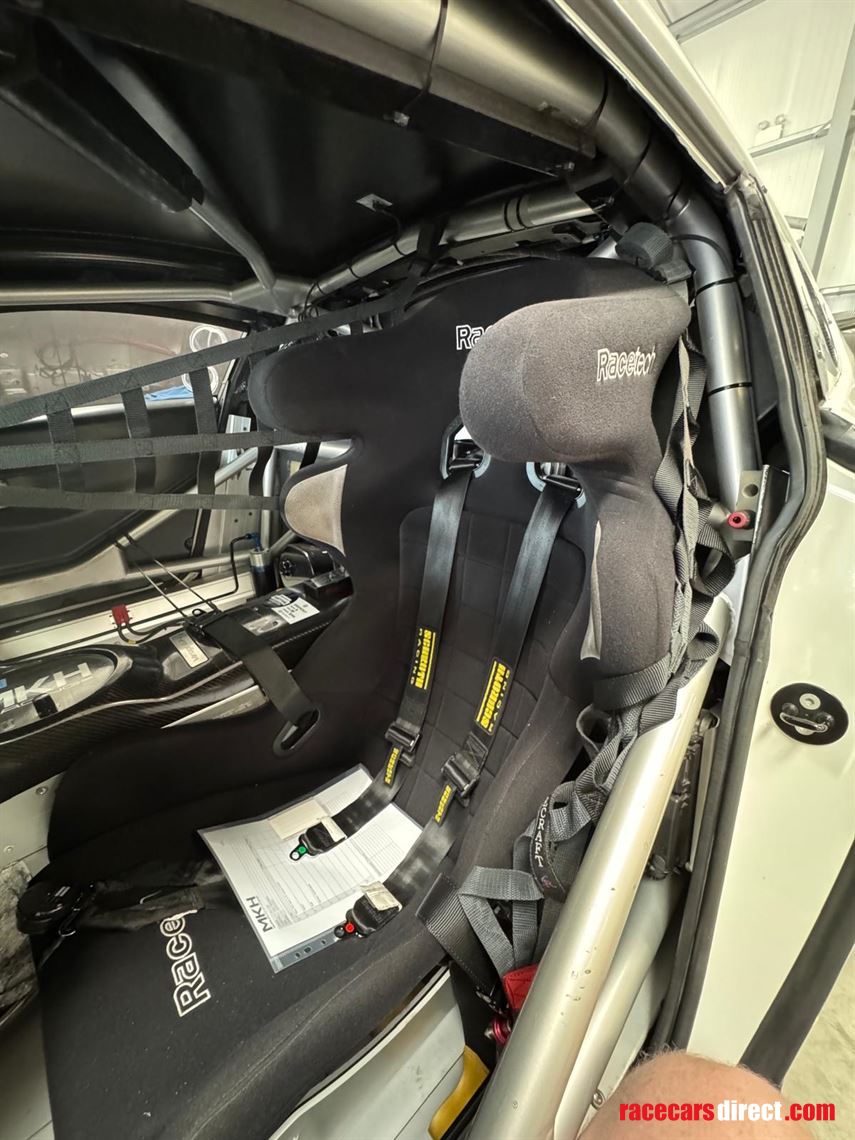 Racecarsdirect.com - 2016 Aston Martin Vantage GT4 – R15-106