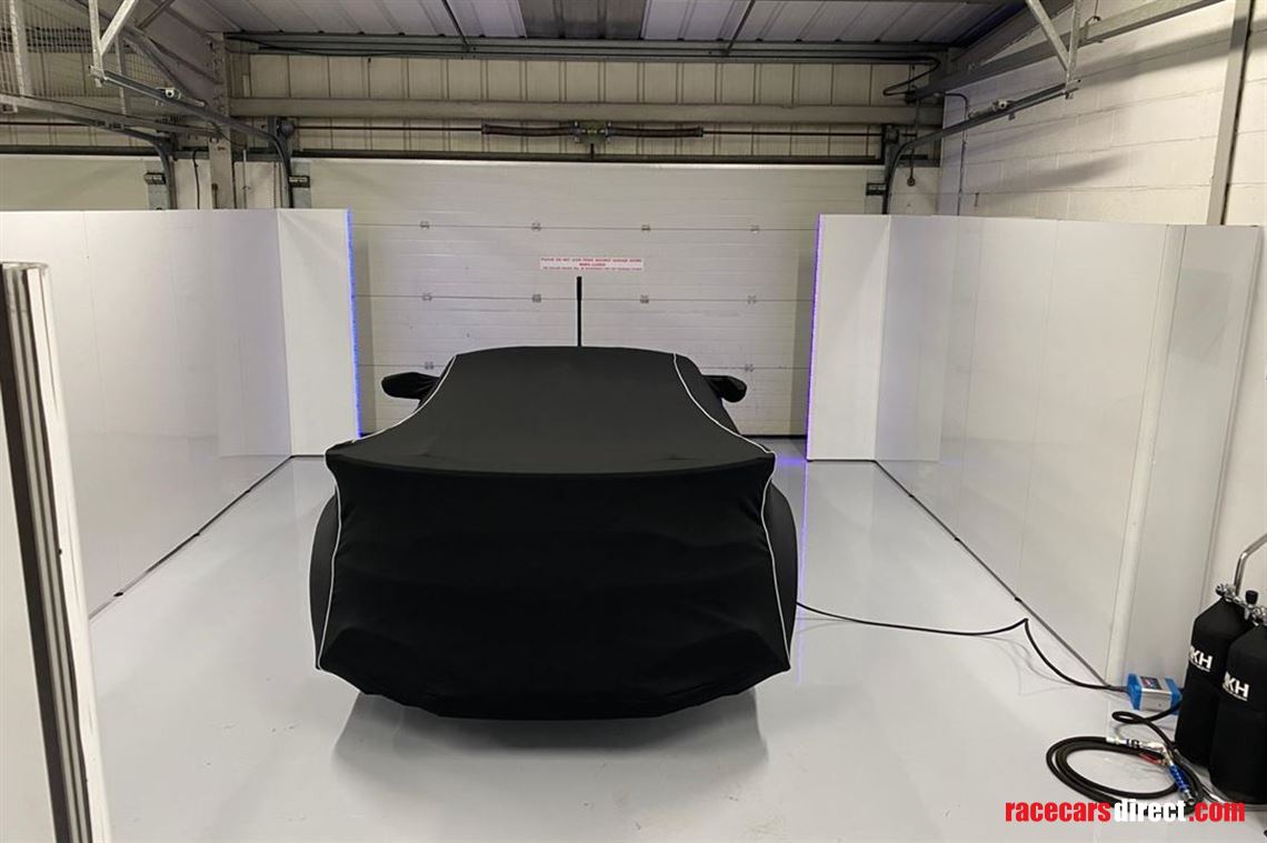 caseliner-magseam-23-car-garage-boarding