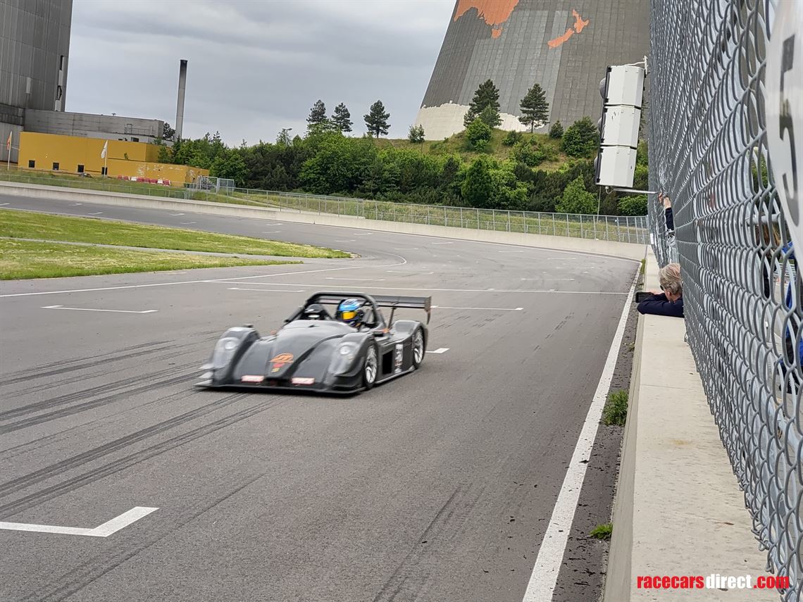 radical-sr3-rs---full-carbon-body