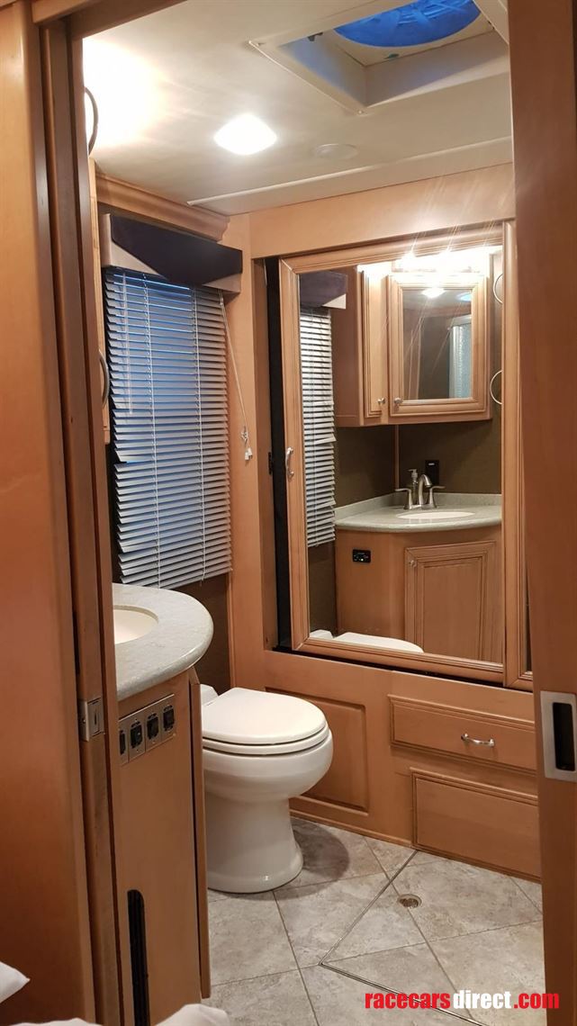 2011-american-coach-revolution---6-berth