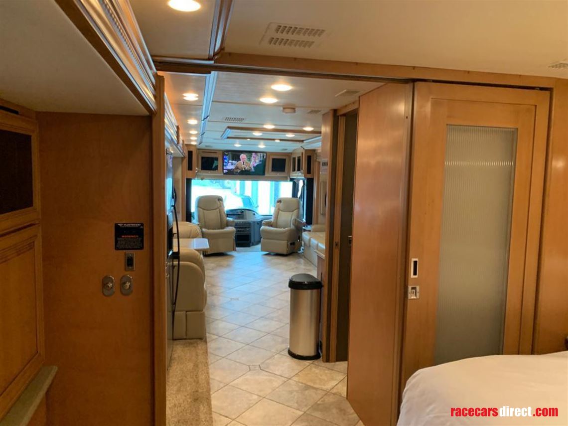 2011-american-coach-revolution---6-berth