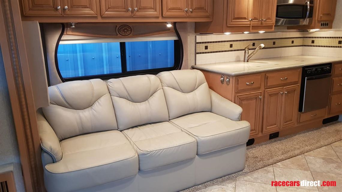 2011-american-coach-revolution---6-berth
