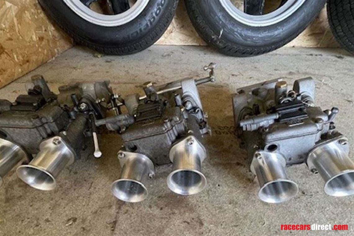 dellorto-triple-carburettors