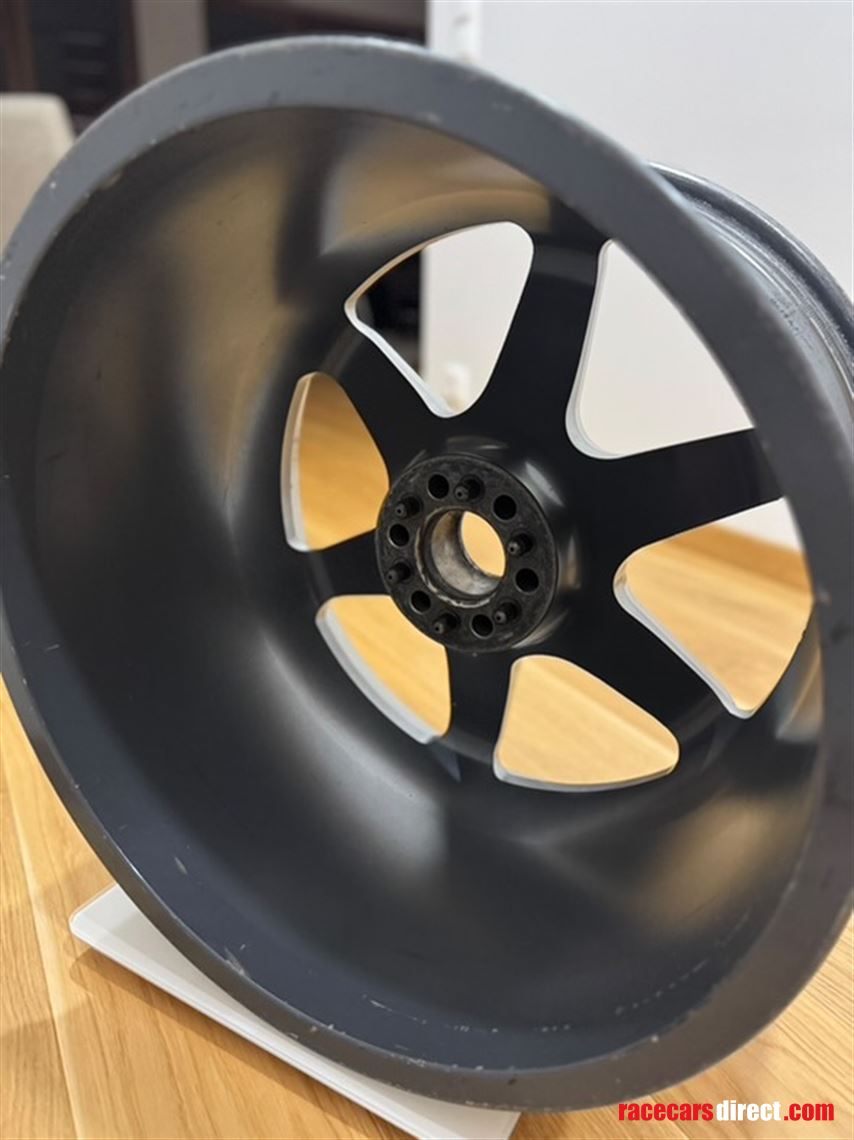 rays-forged-magesium-18x11-et25-wheels