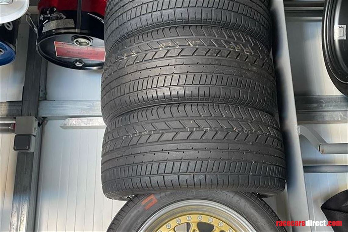 6-wheels-ford-escort-capri-6-jantes