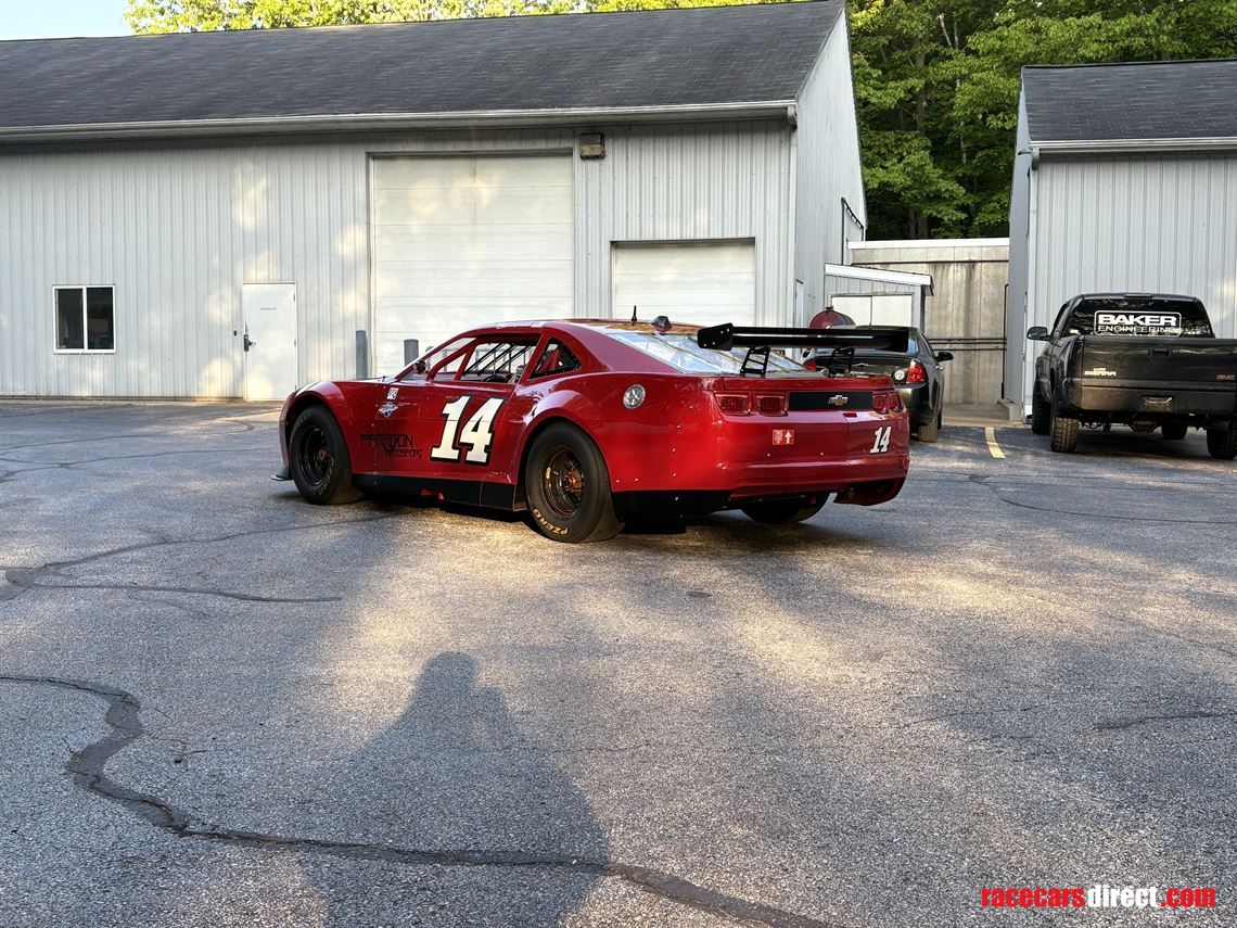 Racecarsdirect.com - TA2 Howe Camaro