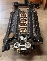 ferrari-365-gtb4-daytona-engine