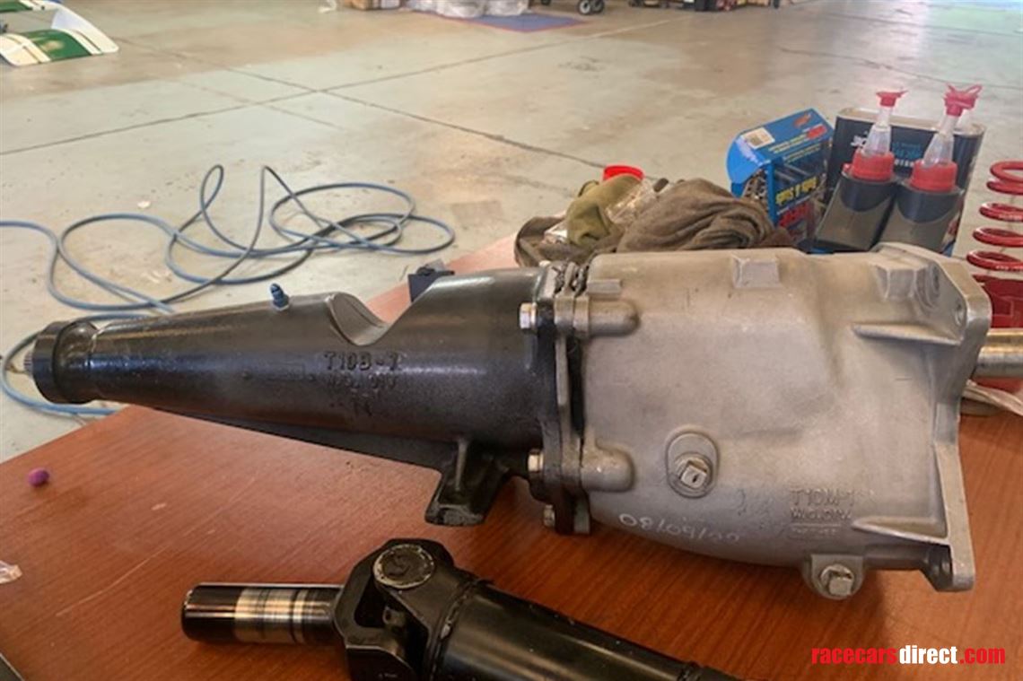 ac-cobra-shelby-t10-transmission