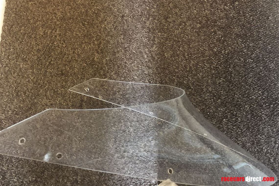 single-seater-windscreen--