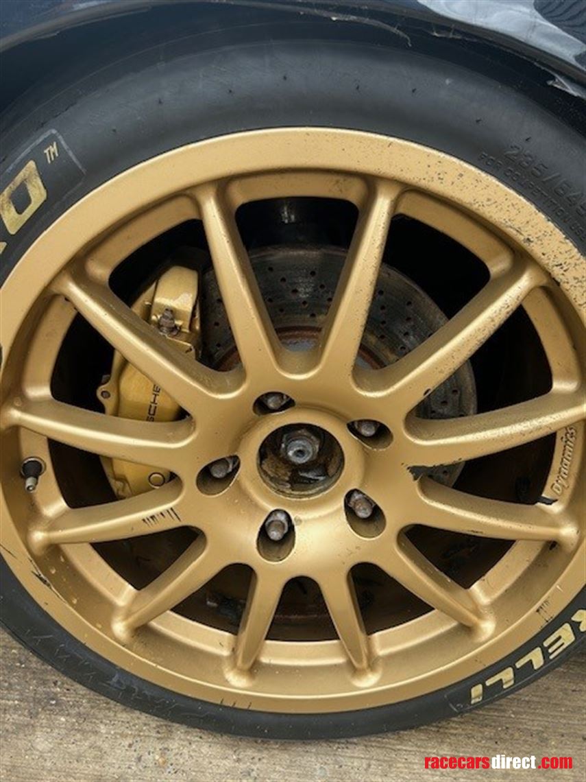 porsche-boxster-32-race-car