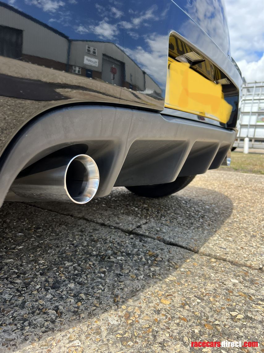 renault-clio-197-road-legal-track-car