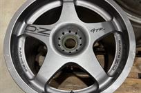 mc-laren-f1-gtr-central-locking-rims-front-an