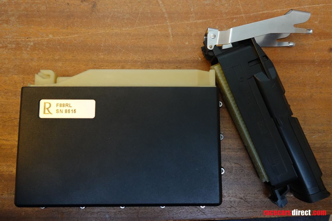 life-racing-f88ecu-x-2-d5-pro-dash-canbus-swi