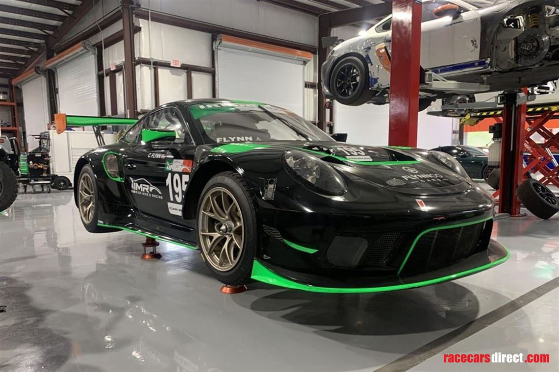 porsche-9912-gt3r-w-many-spares