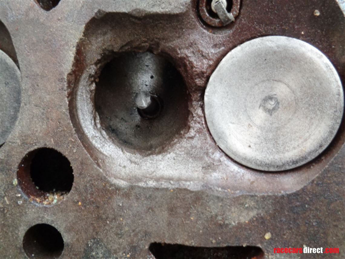 holbay-ford-crossflow-race-head-damagedrepair