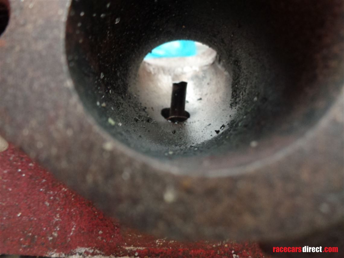 holbay-ford-crossflow-race-head-damagedrepair