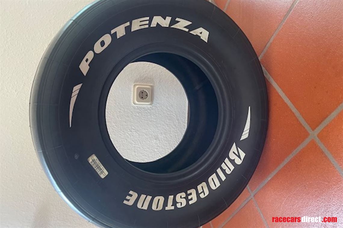 full-set-of-bridgestone-f1-displaytravel-tyre