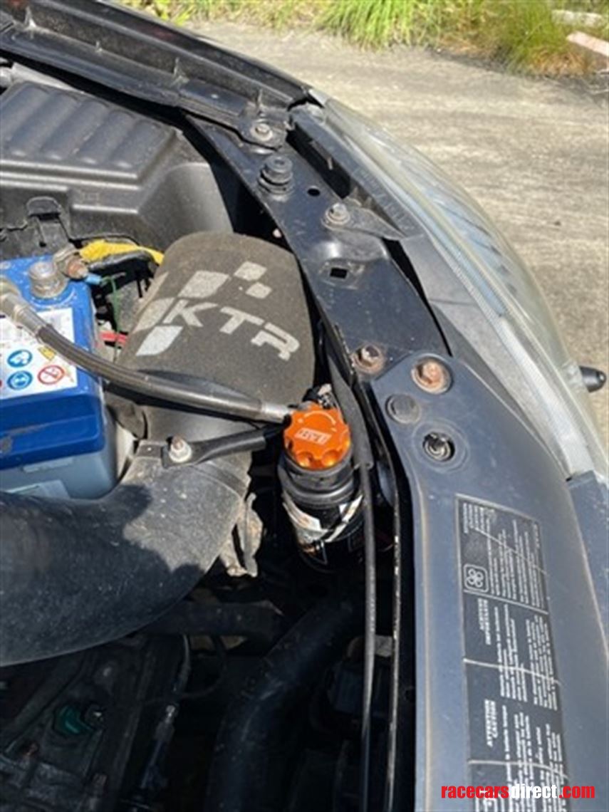 renault-clio-182---road-rally-car