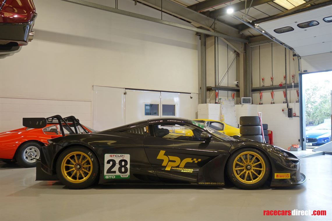 2020-mclaren-720s-gt3