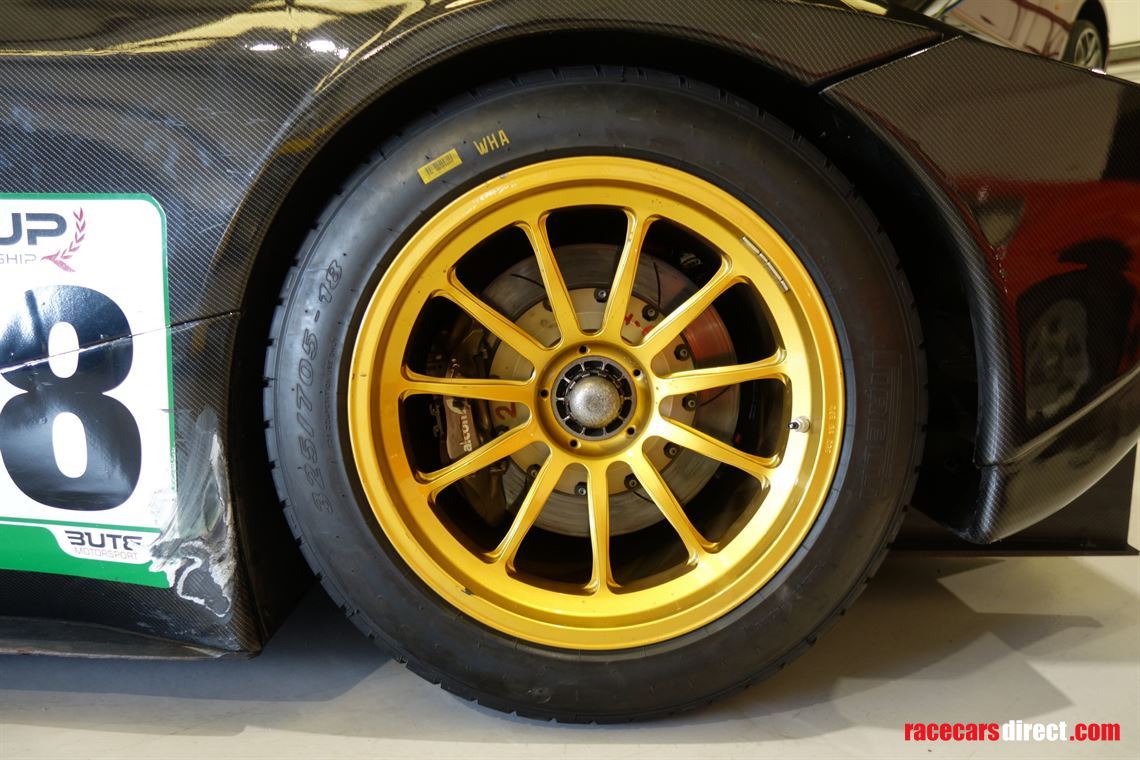 2020-mclaren-720s-gt3