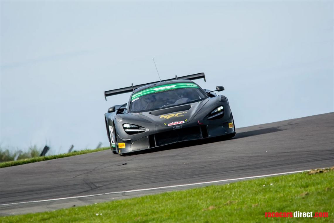 2020-mclaren-720s-gt3