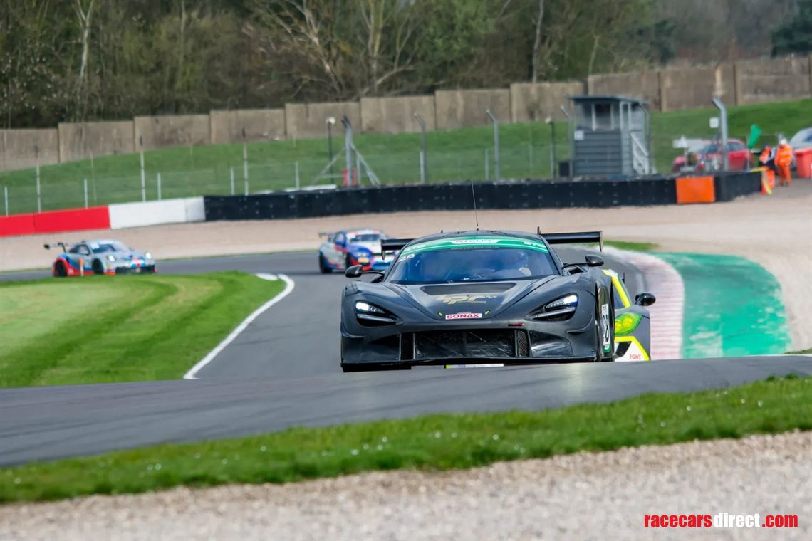 2020-mclaren-720s-gt3