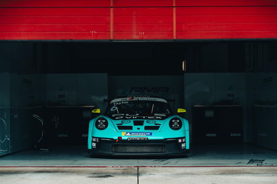 walling-system-for-motorsport