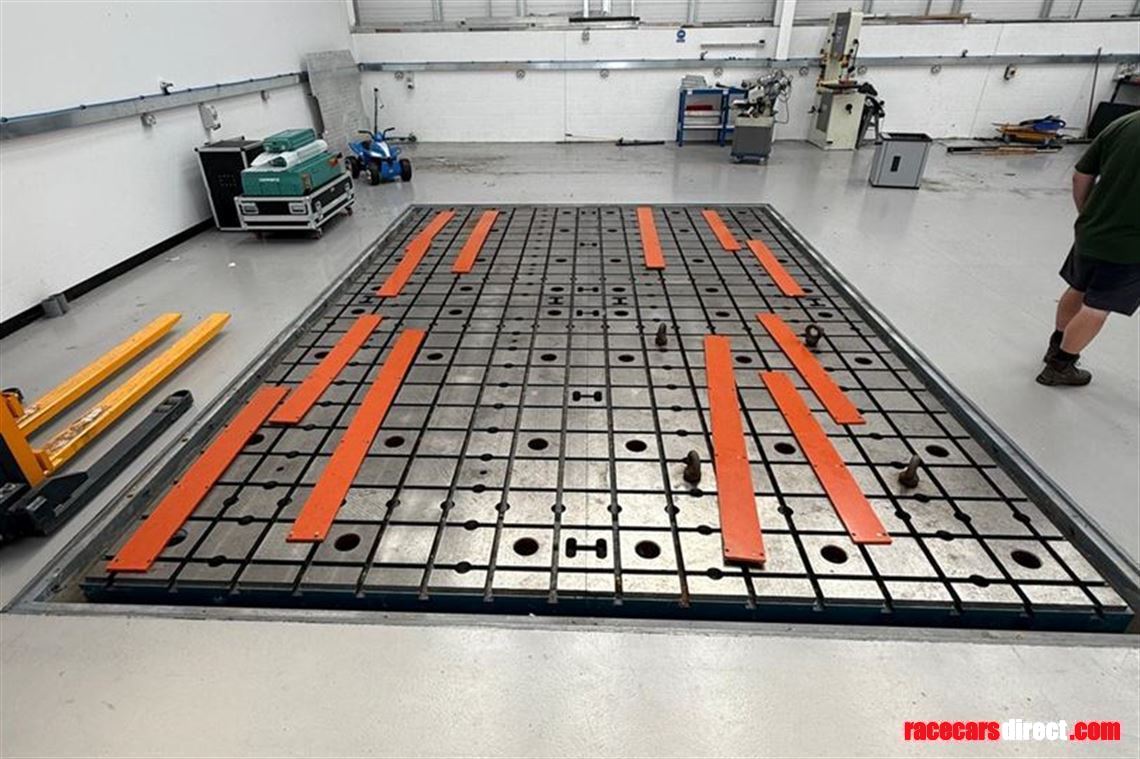 top-quality-surface-plate-approx-6m-x-4m-x-02