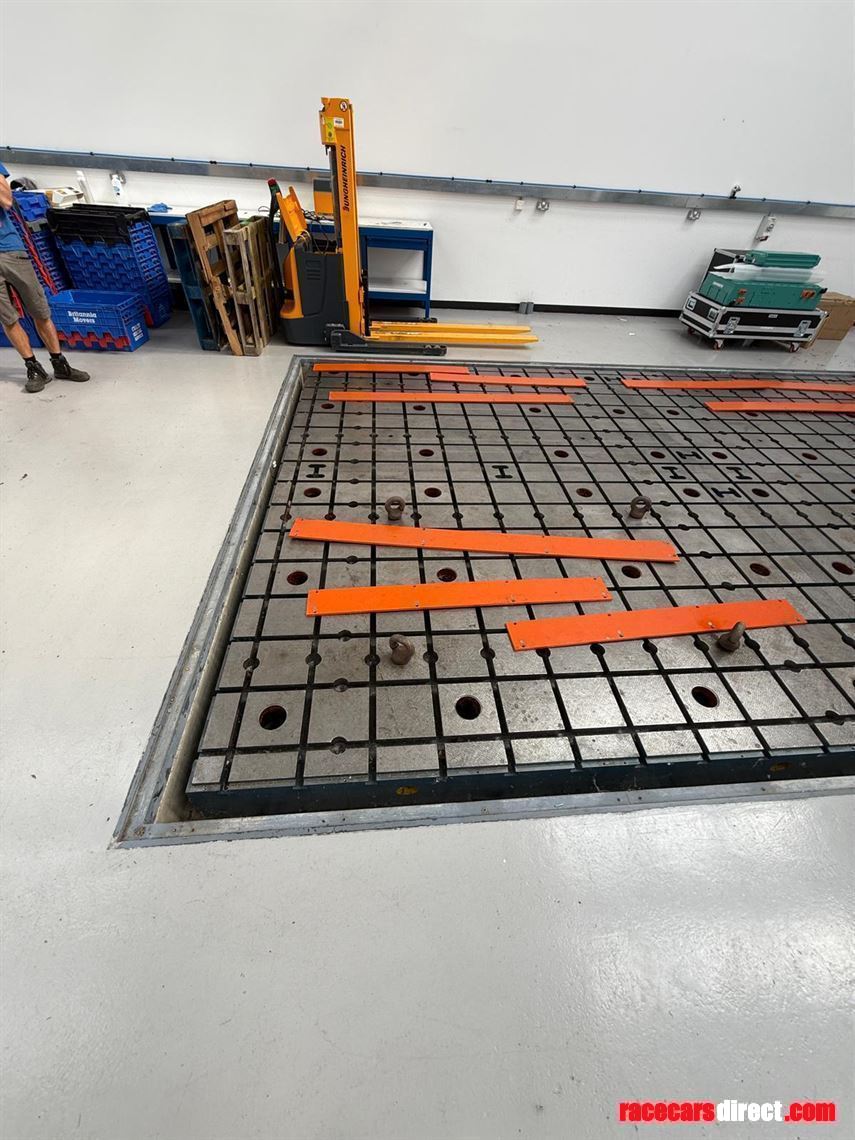 top-quality-surface-plate-approx-6m-x-4m-x-02